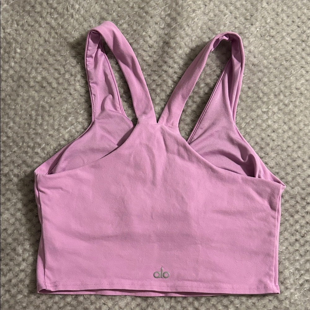 ALO Yoga Mauve Shorts and Top Set - Picture 3 of 12